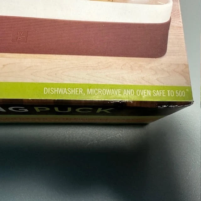 NIB Wolfgang Puck Brasserie 2Pc Rectangular Baker w/ Silicone Sleeve 2.5 Qt - Image 4 of 4