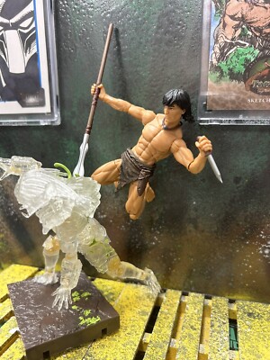Boss Fight Studios Tarzan Action Figure. Tarzan Vs Predator Includes 2 Sketch s