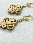 Vintage Gold Tone Pendant Flor de Li Set Of Dangle Pendant Pierced Earrings set — photo 4