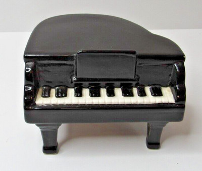 Vintage Piano Music Box Vandor Wind Up I wanna be Loved by yo  Ceramic Japan USW