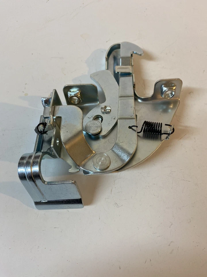 1955 1956 1957 55 56 57 Chevy Chevrolet GMC camión capó cierre nuevo envío gratuito Foto 3 de 4