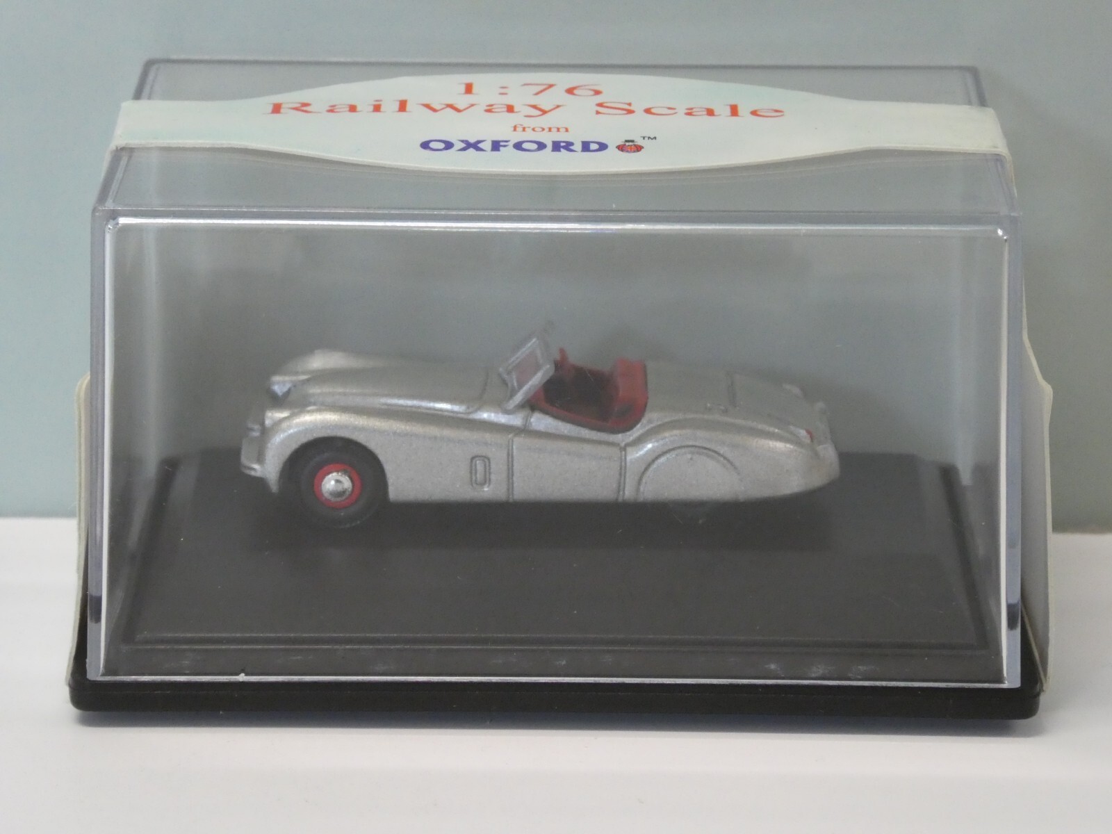 Oxford Diecast 1:76 OO Gauge Silver Jaguar Car XKJ120 Ref 76XK120001 Boxed