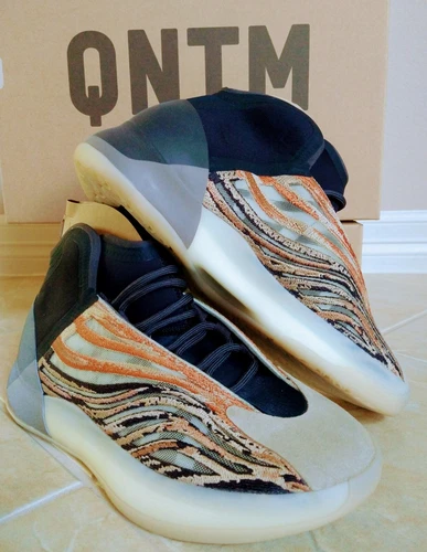 Brand New YEEZY QUANTUM BASKETBALL SHOES- YZY QNTM FLASH ORANGE SIZE 10 IN HAND