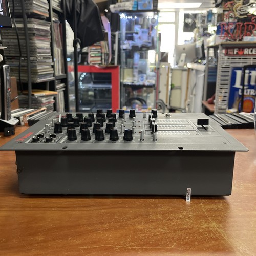 Vestax PMC-17A DJ Mixer Mirror Face NO CHARGER WORKING GOOD GREAT CONDITION!!! - Picture 13 of 15