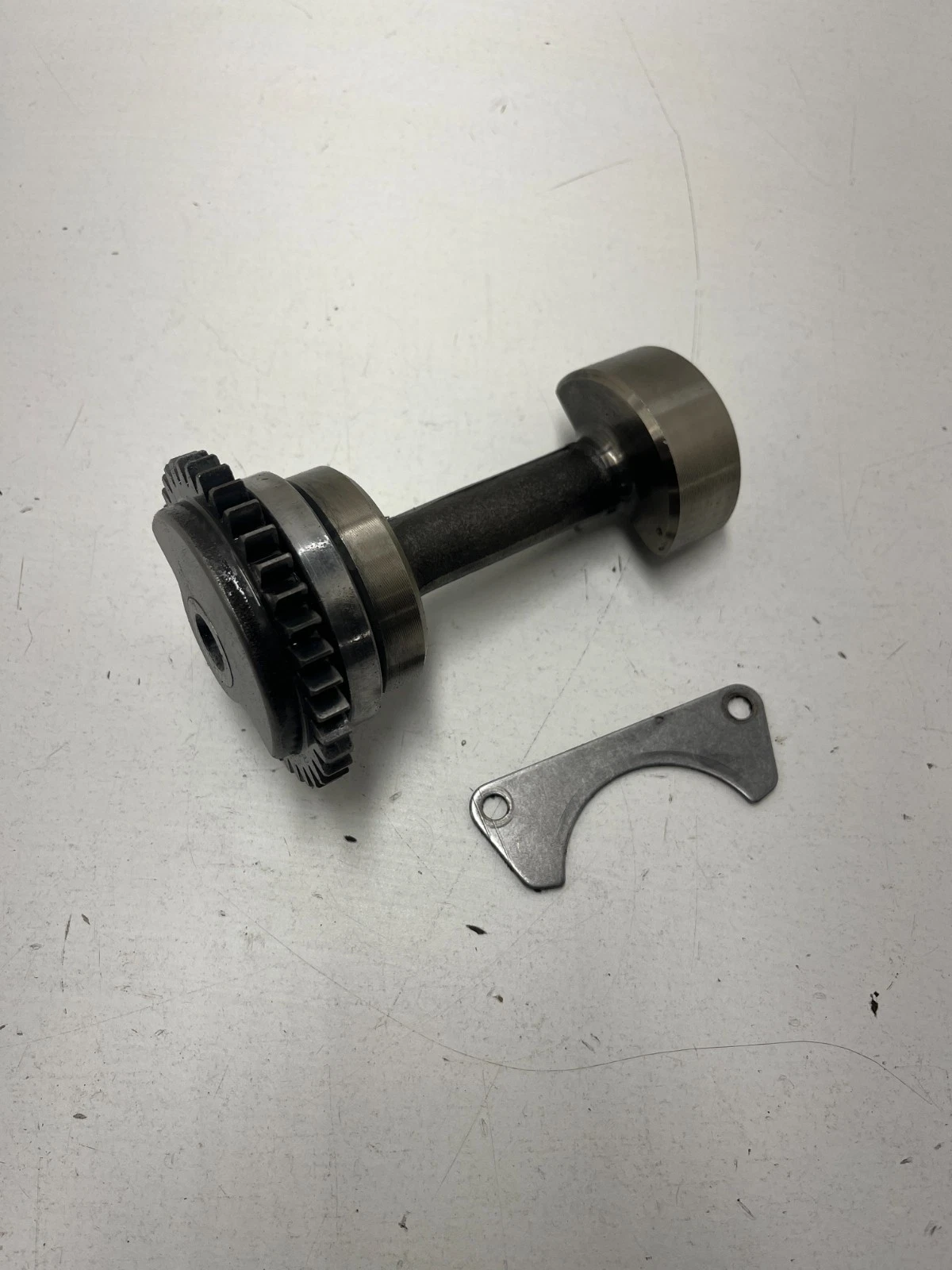 85 1985 Honda ATC250R Atc 250 r OEM GOOD! Counter Balance Shaft Gear Retainer