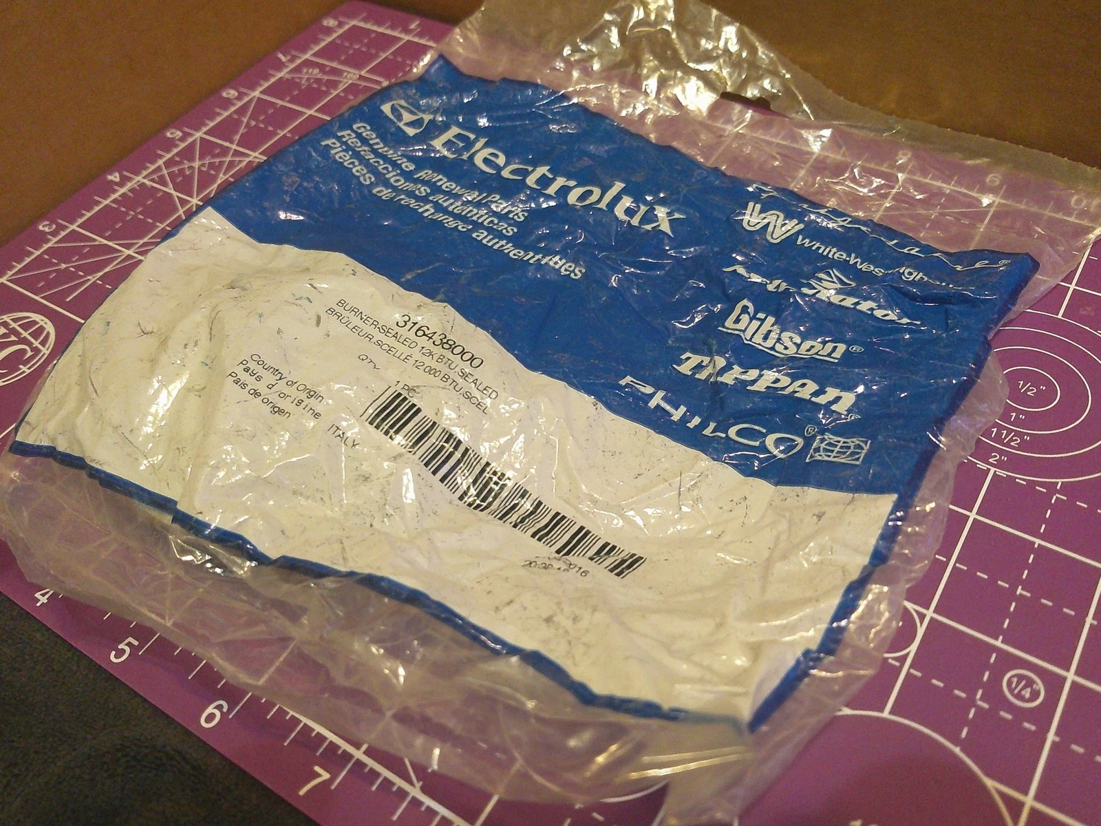 316438000 - Frigidaire Genuine OEM Oven Range Sealed Burner Head 1 Piece