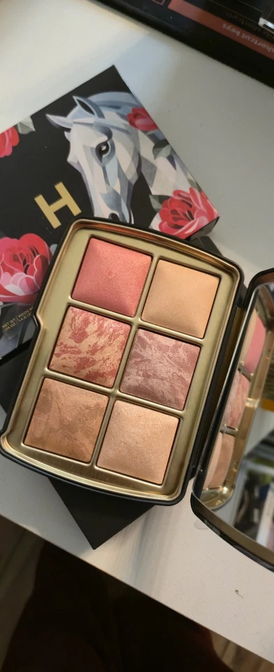 New- LIMITED EDITION Hourglass Horse Face Palette - Sold Out- Sephora exclusive - Image 2 of 3