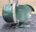 Vintage Shakespeare WonderCast 1774 Model FC Push Button Fishing Reel USA — photo 1