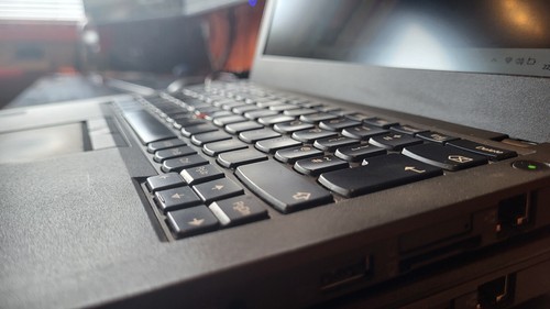 Portátil Lenovo Thinkpad X260 12,5 pulgadas, 4 GB, INTEL I5-6200, 120SSD, Windows 11 PRO - Imagen 8 de 10