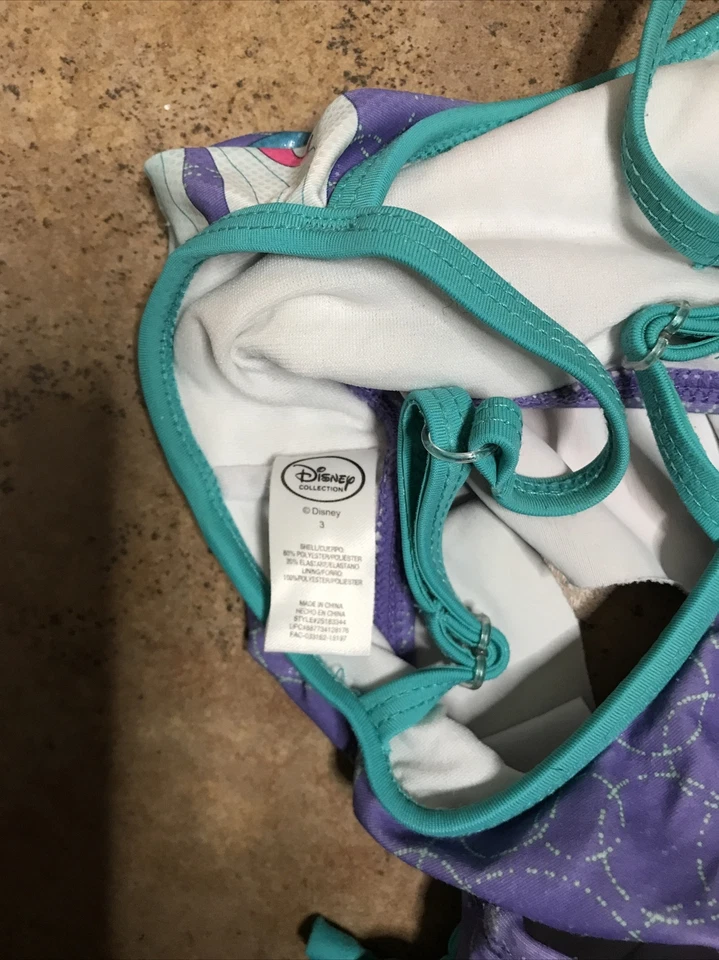 Traje De Baño Colección Disney 2 Piezas Bikini La Sirenita Ariel Talla 3 Usado en Excelente Condición Foto 4 de 4