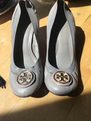 tory burch caroline wedge