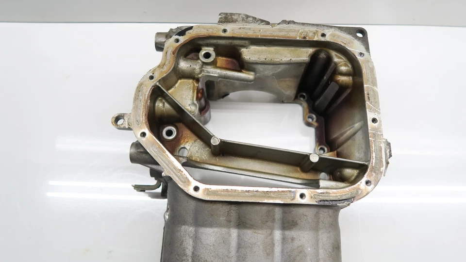 Nissan Quest 2011-2017 OEM 3,5 L cárter de aceite superior del motor Foto 3 de 4