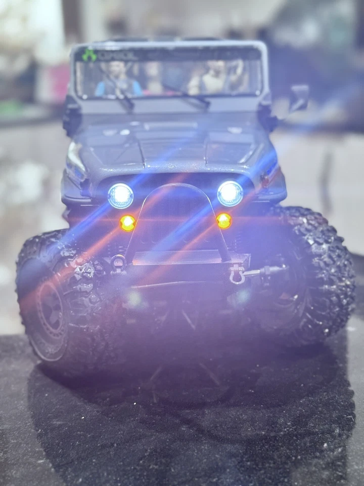 AXIAL SCX10 III CJ7 UPPATO e Customizzato - Immagine 2 di 4