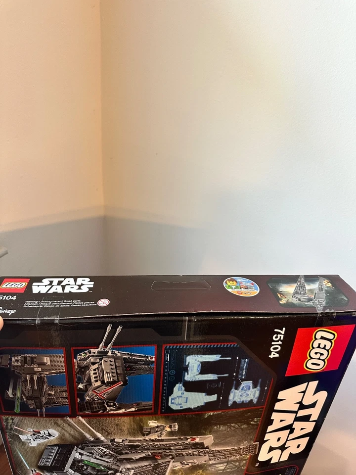 Star Wars Lego 75104 Kylo Ren's Command Shuttle New Retired Sealed Set Box - Image 4 of 4