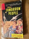 The Tomorrow People-Vintage 1960 Sci-Fi Pyramid Paperback-Great Cover Art!