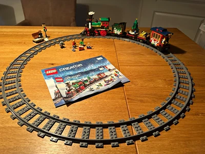 LEGO 10254 Winter Holiday Train