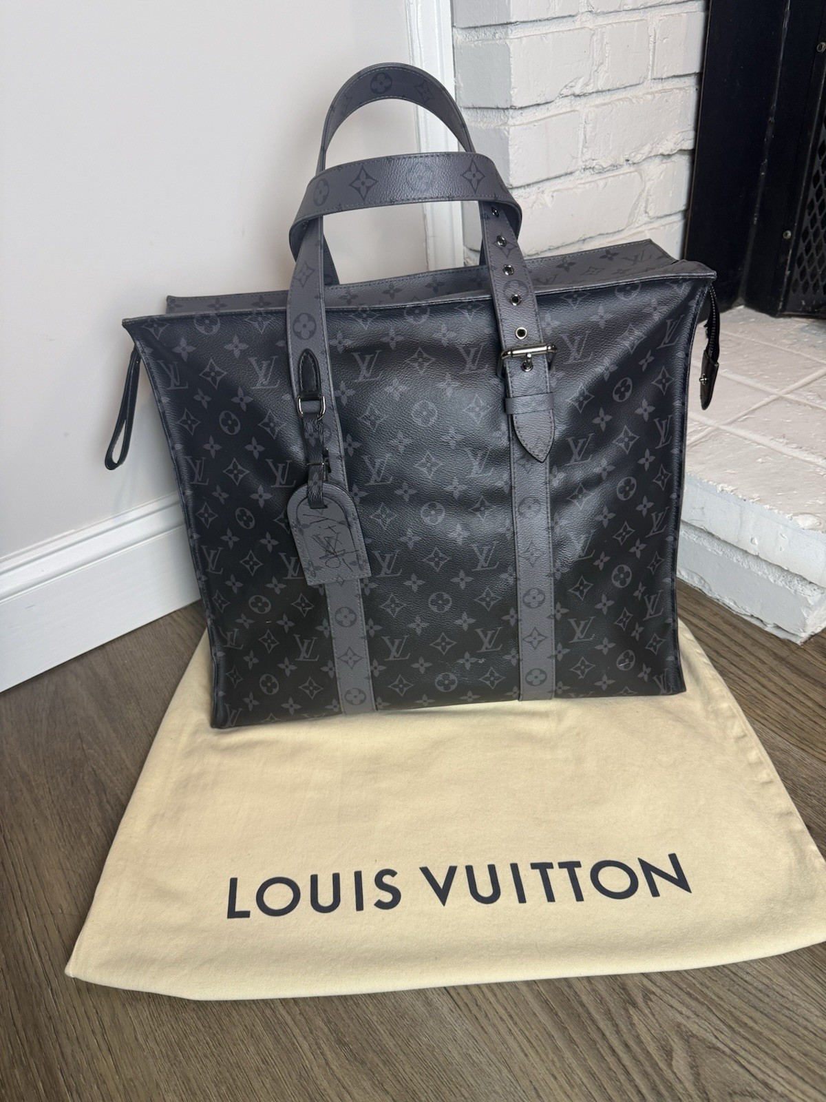 Authentic LOUIS VUITTON Monogram Eclipse Cabas Zi… - image 1