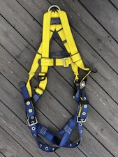 DBI Sala Delta Full Body Harness w/Trauma Straps 310lbs Universal Size - 1102249