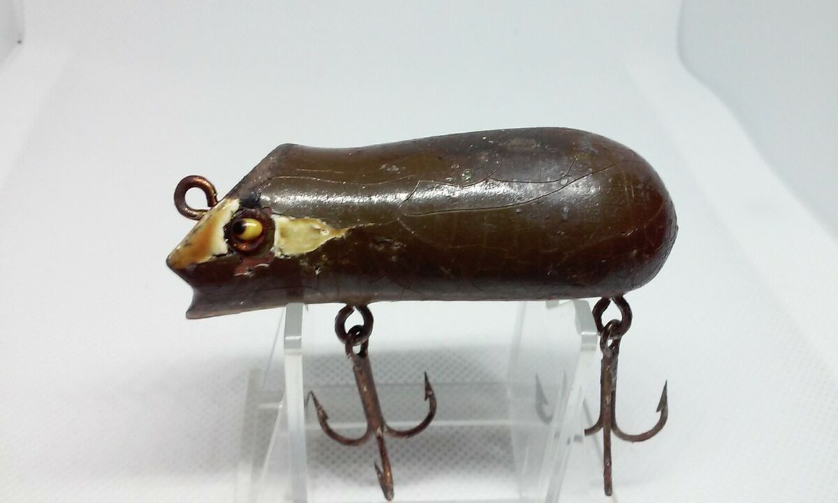 VINTAGE Shakespeare Swimming Mouse Brown 2 3/4 Wood Glass Eye Topwater Lure