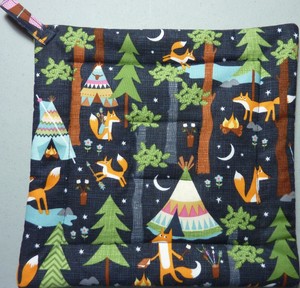 SHEEP AND COWS ON HILLSIDE// White// Green Quilted Potholder Deluxe Hot Pad