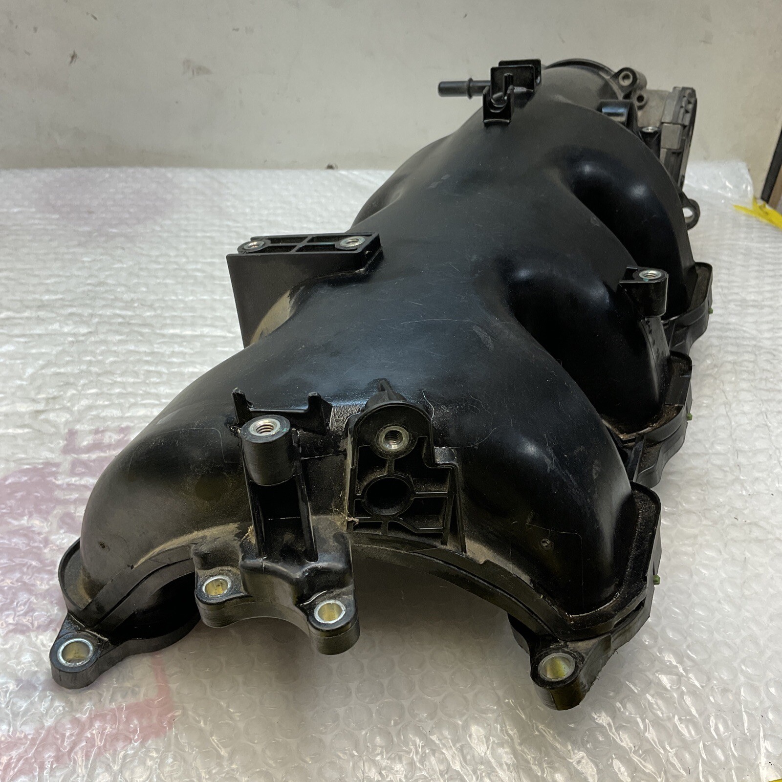 Engine Air Intake Manifold 286862 OEM Maserati Ghibli 2014 Quattroporte Levante
