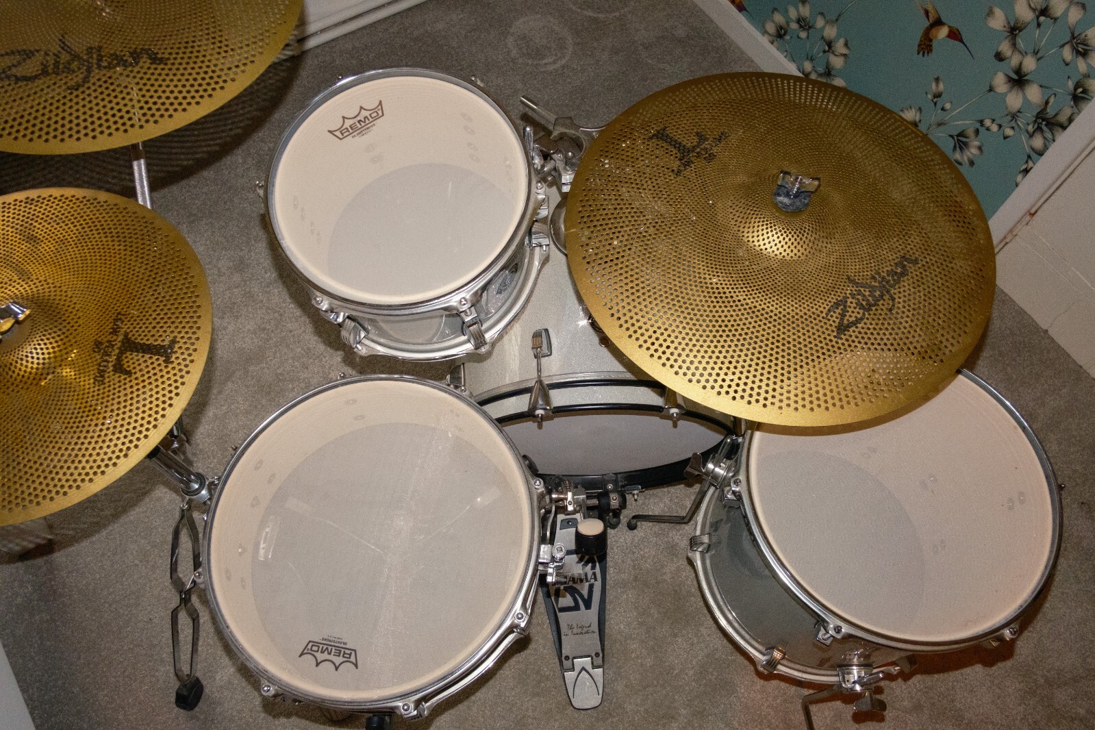 Ludwig Breakbeats Drum Kit + Hardware, Zildjian L80's & Remo