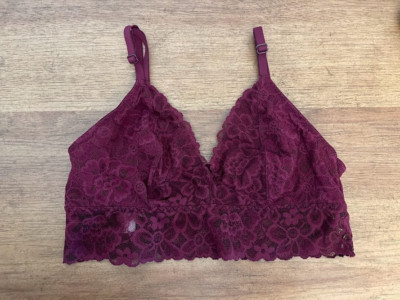 Victoria's Secret Kir Purple MEDIUM Posey Lace Bralette Unlined Lounge Bra