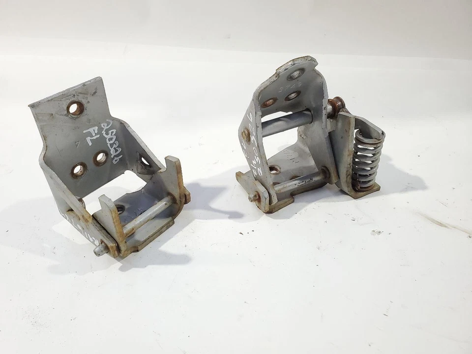 Cadillac Fleetwood 1980 1984 OEM par delantero de bisagras de puerta superior e inferior  Foto 2 de 4