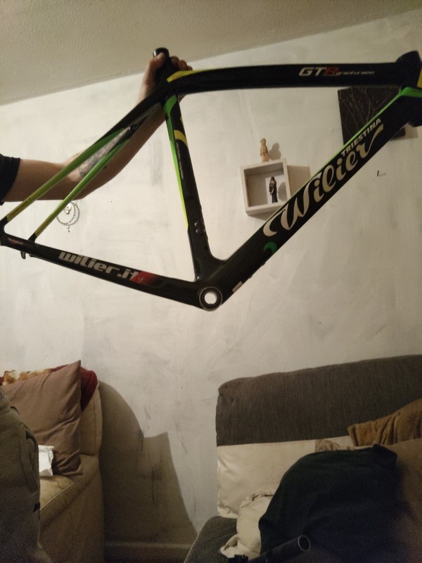 carbon fibre mountain bike frame small