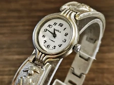 Vintage watch  women's Chaika Soviet with a bracelet  USSR Serviced!