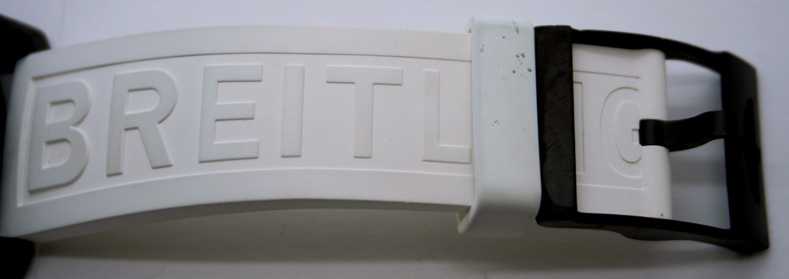 Breitling Endurance Pro White 44mm Men's Watch X82310A71B1S1 - Full Set