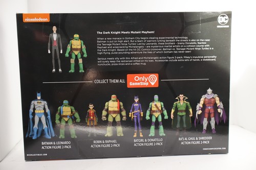 DC Collectibles Batman vs TMNT: Alfred & Michelangelo 2-Pack Gamestop BOX DAMAGE - Picture 6 of 7