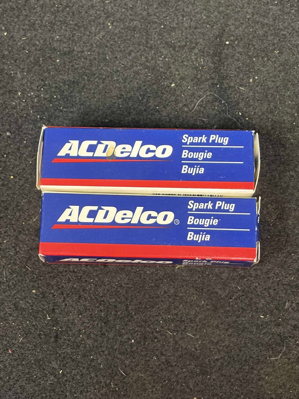 2 AC DELCO SPARK PLUGS LOT 41-801