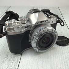 Olympus OM-D E-M10 III Camera w/ 14-42mm Used Good
