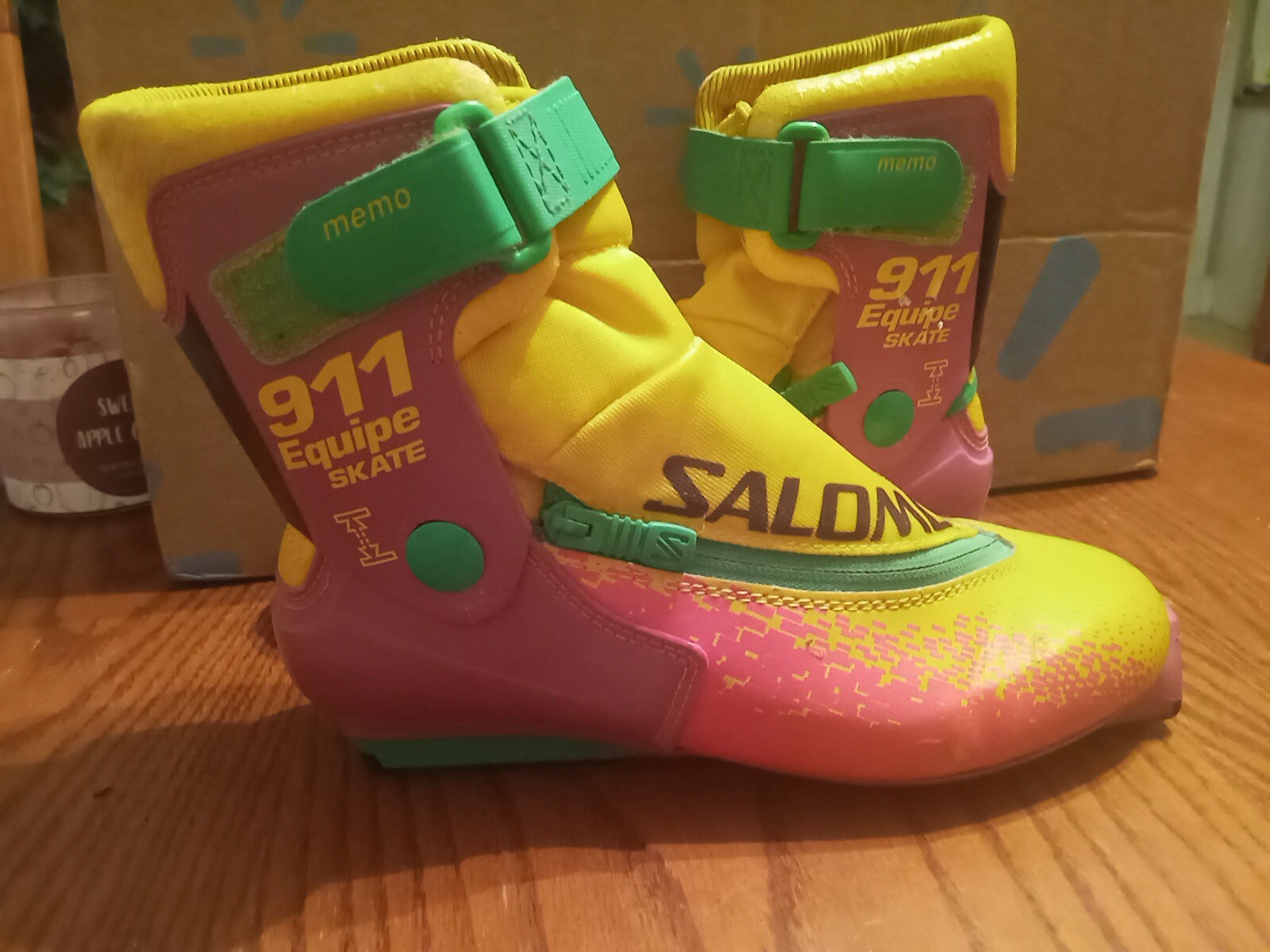 Scarponi da sci di fondo Salomon 911 Equipe vintage senza misura. È lungo 10 5 pollici