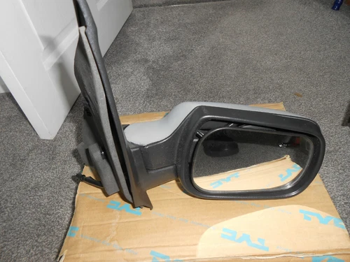 O/S RIGHT DOOR MIRROR ELECTRIC HEATED PRIMED,FORD FUSION Hatchback  2002-2005