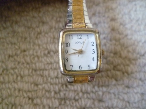 Job Lot of 4 Ladies Watches - 99p Start Price - LOOK! - Picture 6 of 6