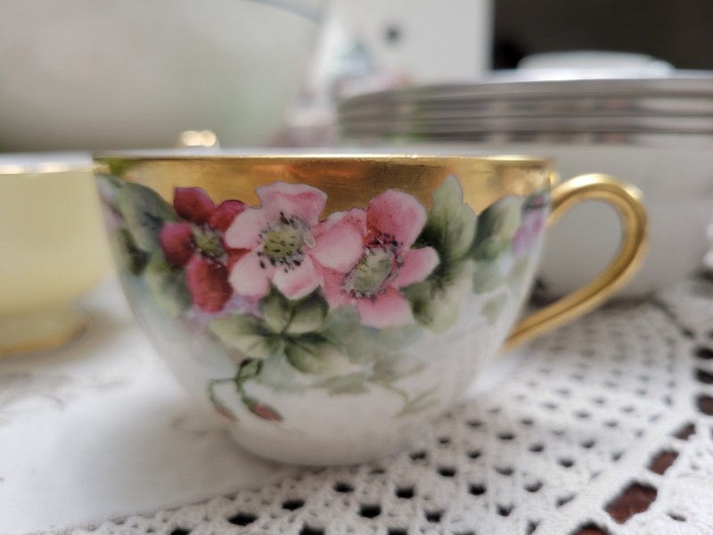 Antique Porcelain Tea Cup T&V France Limoges Hand Painted Pink Roses & Gold Rim