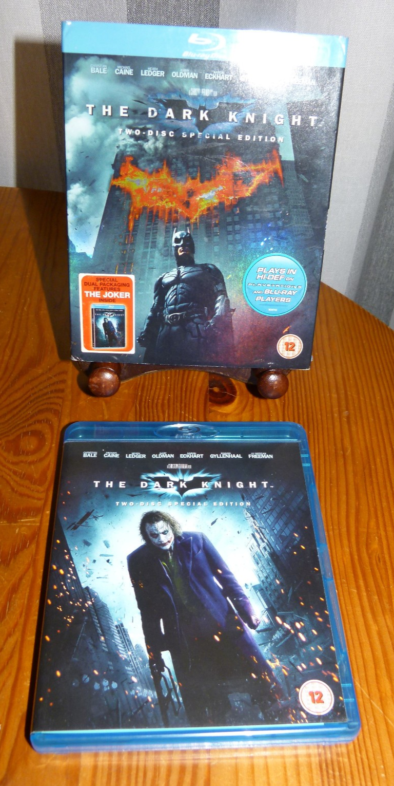 Batman - The Dark Knight Blu Ray DVD two disc special Cert 12 Christian Bale