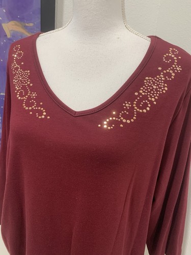 Quacker Factory Plus Sz 1X Burgundy Gold Tone Stone V Neck Tunic Shirt A341750 - Picture 3 of 16