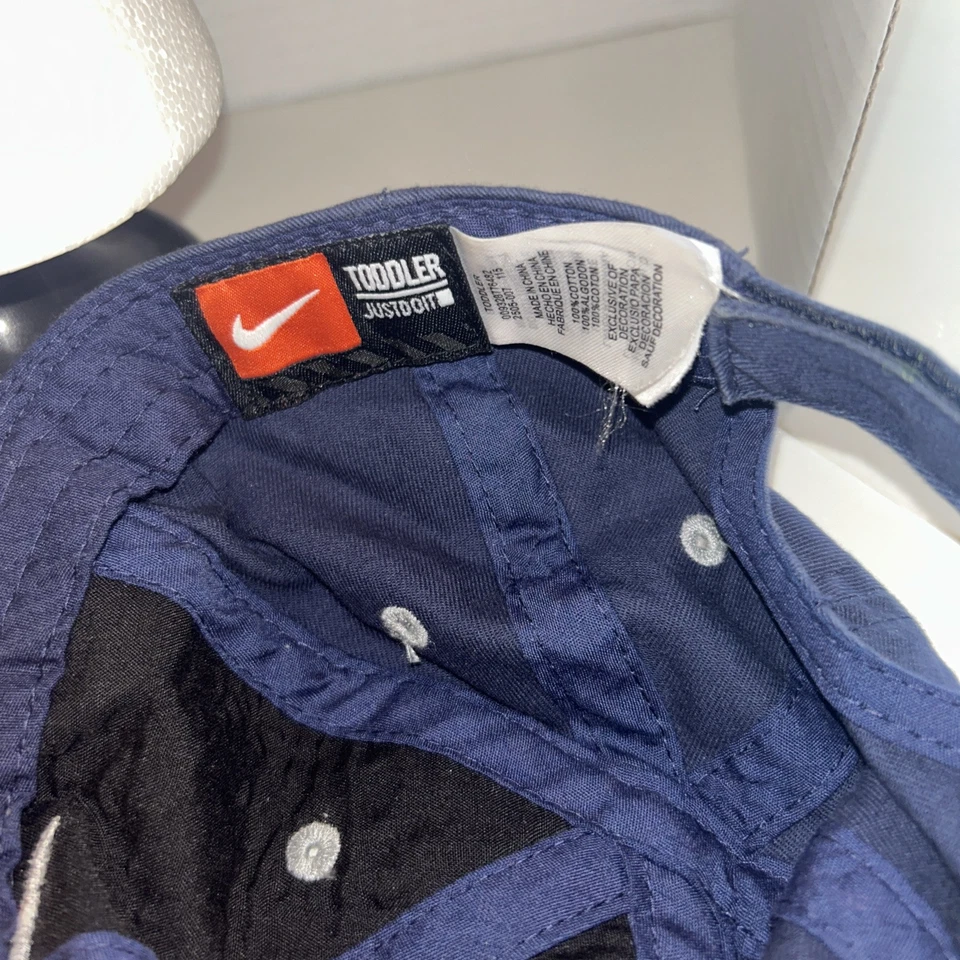 Sombrero Nike Swish Logo Niño Pequeño Just Do It Sombrero (G) Foto 3 de 4