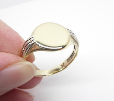 9ct Gold Signet Ring Oval Yellow & White Hallmarked 5.7grams size U