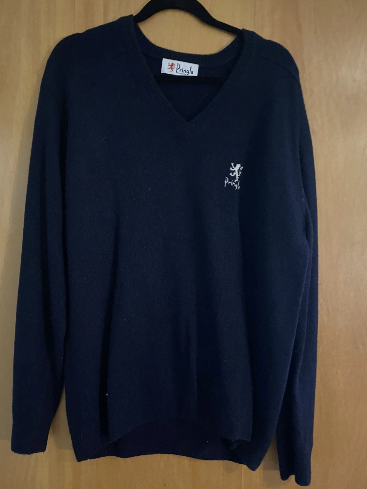 Men’s Pringle 1980’s Archive Lambswool V Neck Jumper. Navy Blue. Size Large S4