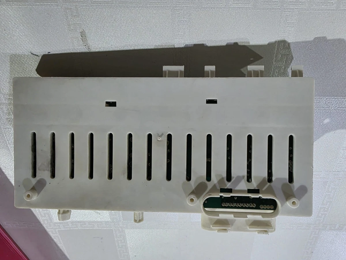 SPARES2GO Manopola Di Controllo Per Lavatrice Indesit - Ricambio Originale (Bianco, Confezione Da 2) - 5