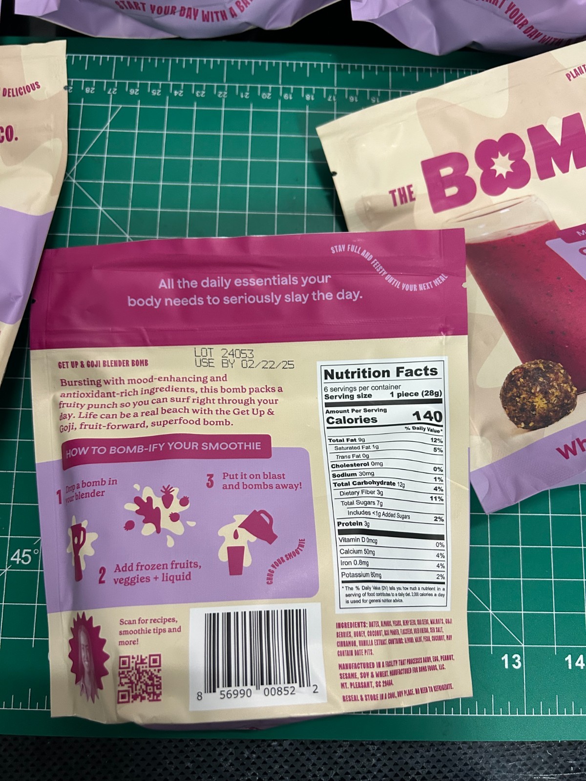 The Bomb Co. Blender Bomb, the OG, Superfood Smoothie Mix with Chia Seeds, Hemp 
