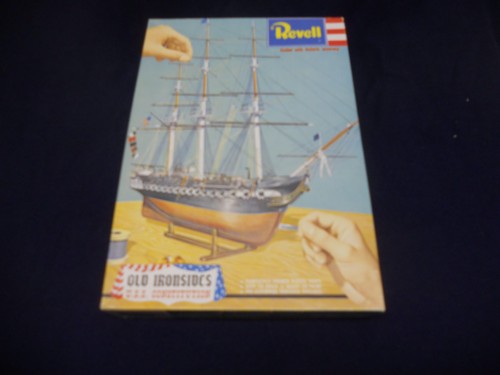 Maquette Bateau Revell 1/196 – USS Constitution Old Ironsides – H319-298 (1956)