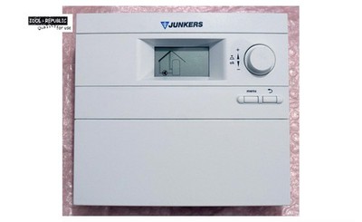 Junkers TDS100 7747004377 Solarregler TDS 100 7 747 004 377 - unbenutzt / lesen