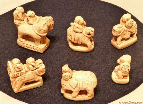AFRASIAB - OLDEST CHESS MEN EVER DISCOVERED, C. 700 A.D. SET REPRODUCTION (890a)