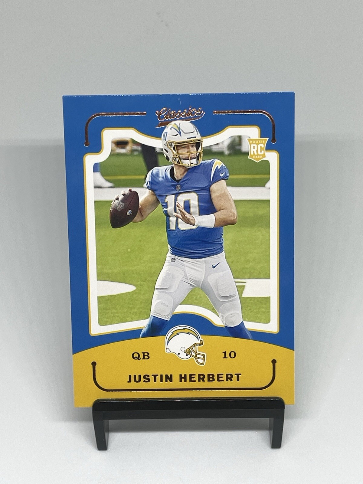 2020 Panini Chronicles - Classics #CL-3 Justin Herbert (RC)