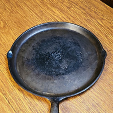Griswold Cast Iron Vintage/ Antique Skillet/Griddle #202 11 in Double Spout Best